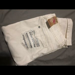 Wallflower white jeans